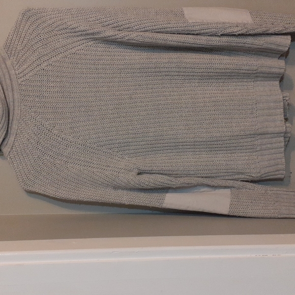 Divided XS button up knit cardigan - Picture 4 of 4